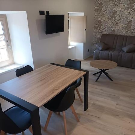 Chez David - Vacances Sous Les Toits Brioude Kültér fotó